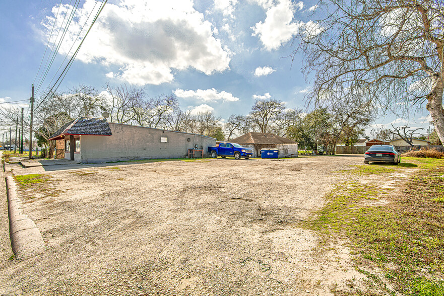 512 Sodville St, Sinton, TX en venta - Foto del edificio - Imagen 2 de 13