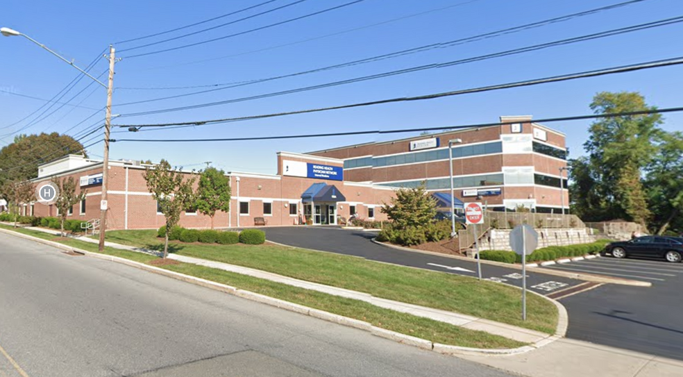 950 N Wyomissing Blvd, Wyomissing, PA en alquiler - Foto del edificio - Imagen 1 de 13