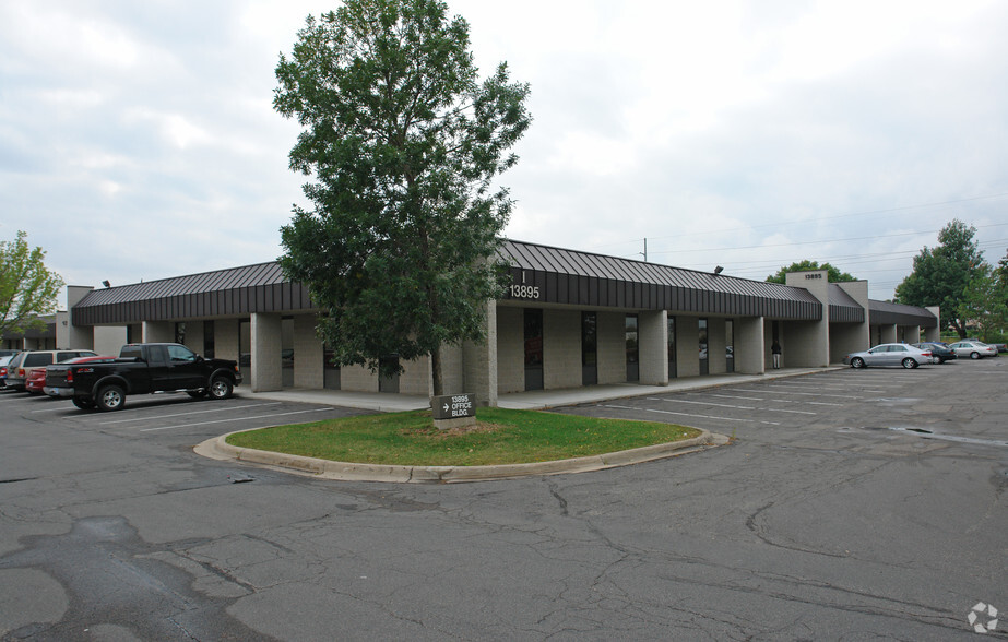 13895 Industrial Park Blvd, Plymouth, MN en alquiler - Foto del edificio - Imagen 1 de 1