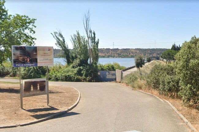 Más detalles de Urbanización Serranillos Playa Sc, 26, San Román de los Montes - Terreno en venta