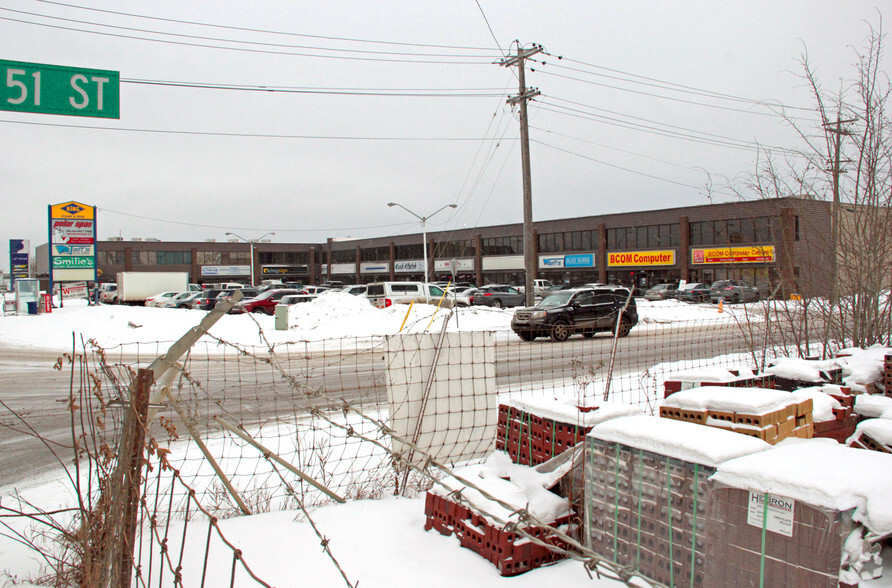 15015 118th Ave NW, Edmonton, AB en alquiler - Foto del edificio - Imagen 2 de 5