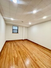 3255-3257 N Sheffield Ave, Chicago, IL en alquiler Foto del interior- Imagen 1 de 1