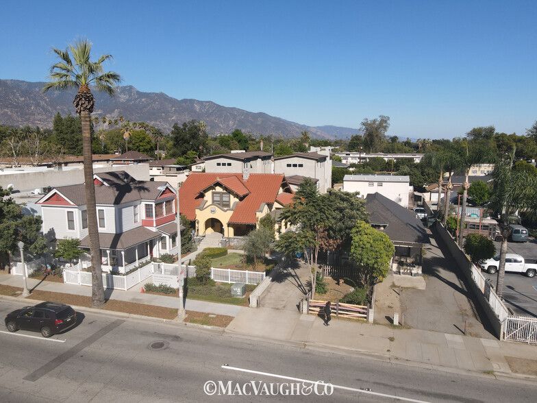 826 N Fair Oaks Ave, Pasadena, CA en venta - Foto del edificio - Imagen 2 de 19