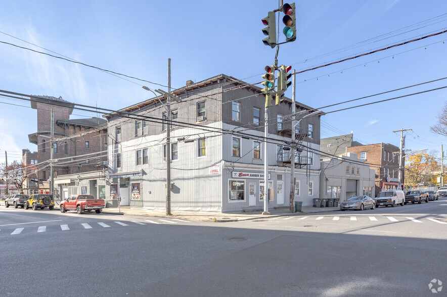 200 Irving Ave, Port Chester, NY en venta - Foto del edificio - Imagen 3 de 16