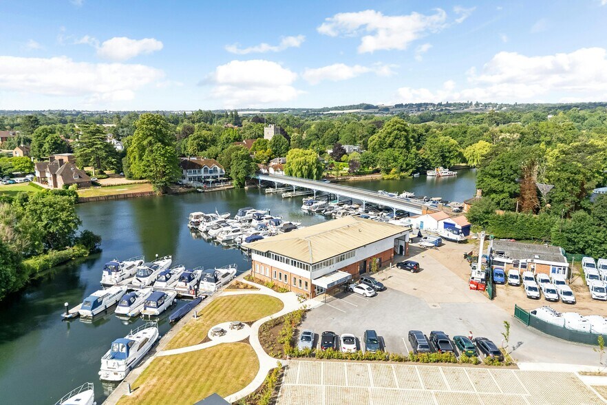 Ferry Ln, Bourne End en alquiler - Foto del edificio - Imagen 1 de 20