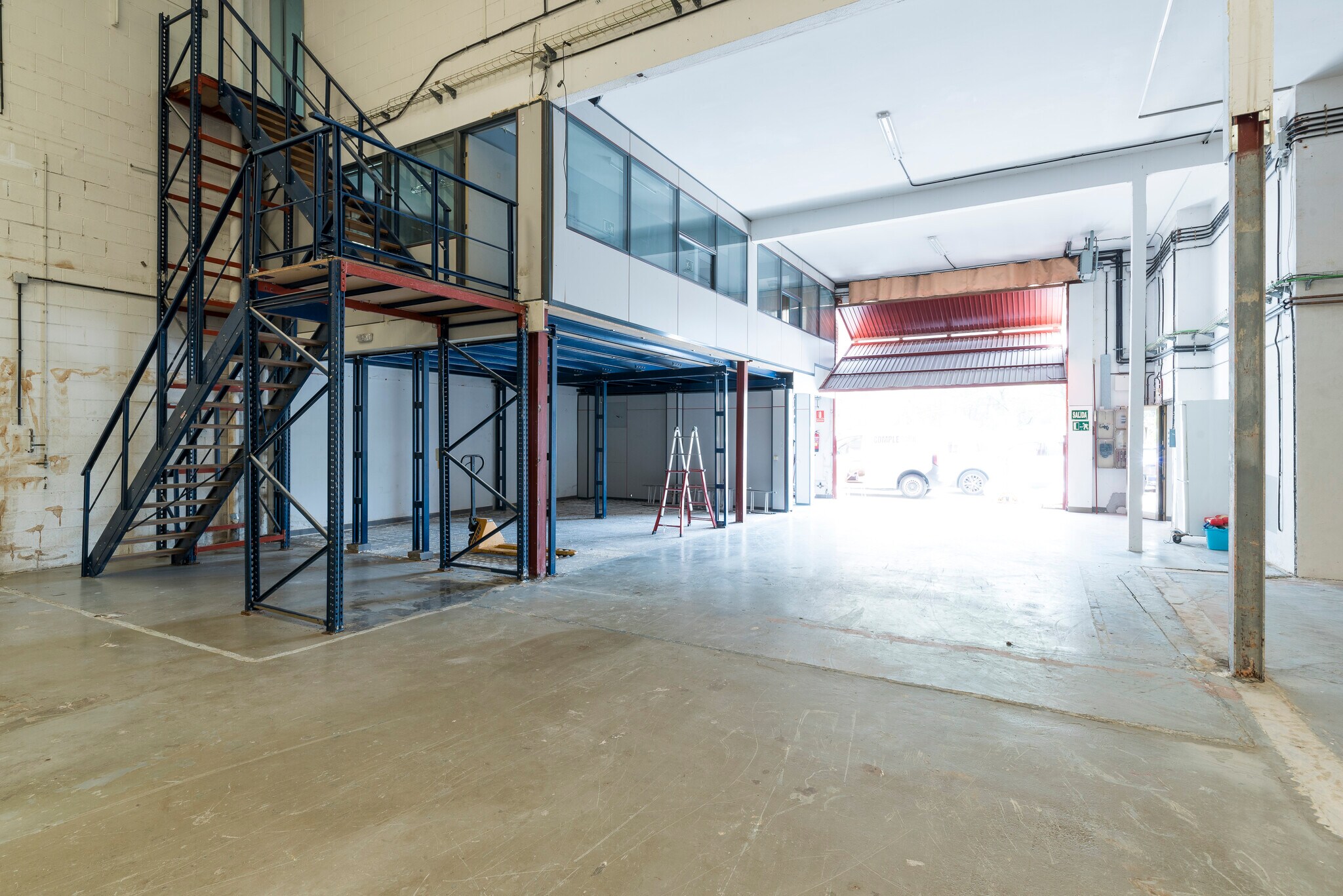 Nave en Cornellà de Llobregat, Barcelona en alquiler Foto del interior- Imagen 1 de 3