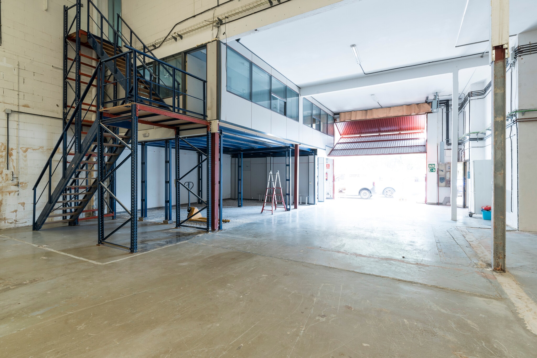 Nave en Cornellà de Llobregat, Barcelona en alquiler Foto del interior- Imagen 1 de 3