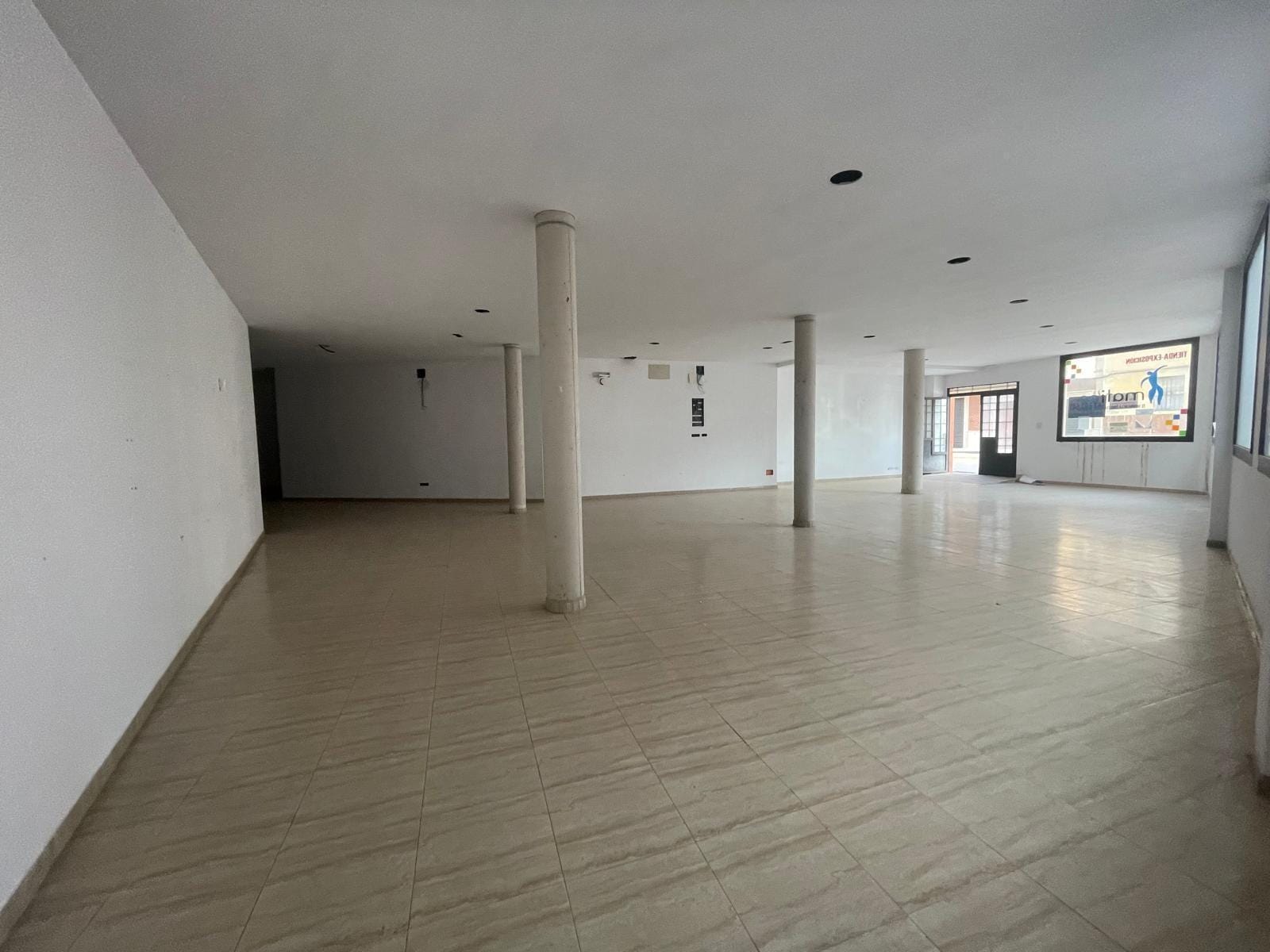 Local en Linares, Jaén en venta Foto del interior- Imagen 1 de 11