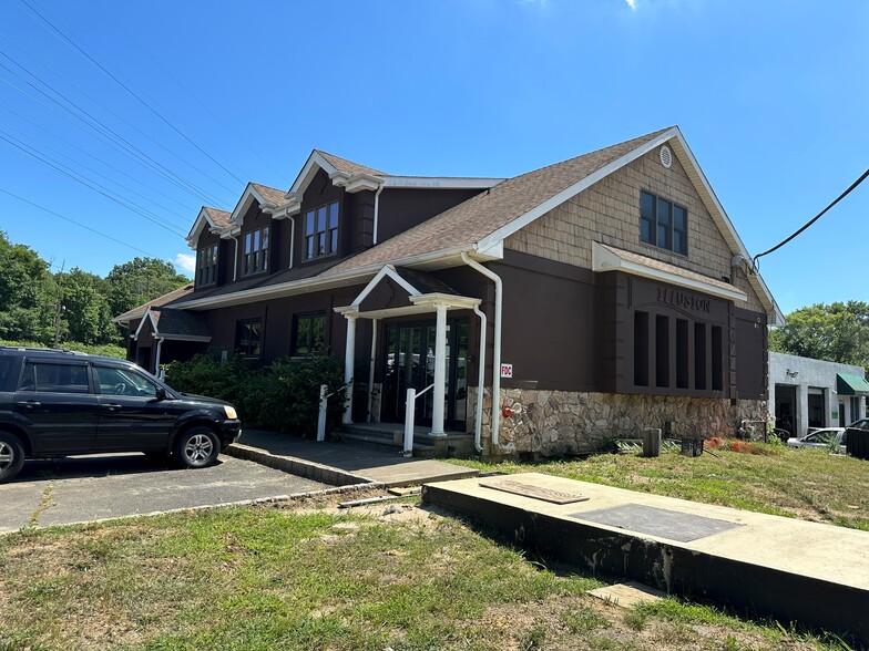 47 Tennent Rd, Morganville, NJ en venta - Foto del edificio - Imagen 2 de 8