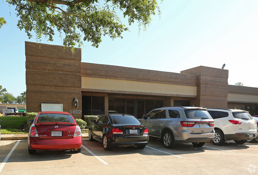 9802 Whithorn Dr, Houston, TX en alquiler - Foto del edificio - Imagen 1 de 8