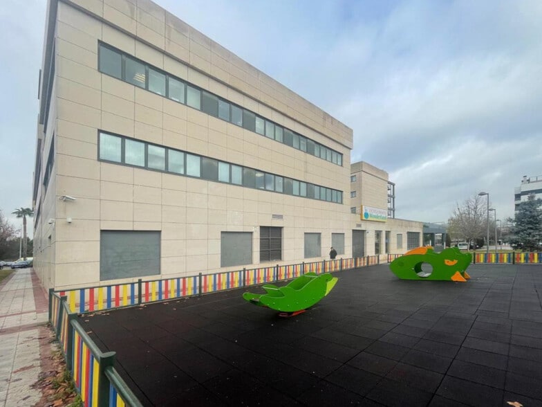 Local en Getafe, Madrid en alquiler - Foto del edificio - Imagen 1 de 1