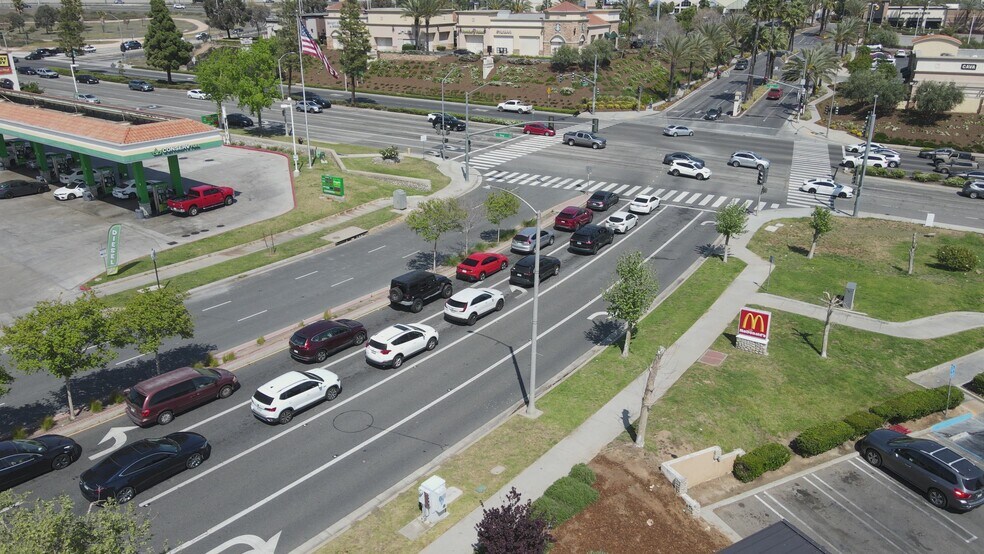 2851 Canyon Springs Pky, Riverside, CA en venta - Vídeo de anuncio comercial - Imagen 2 de 28