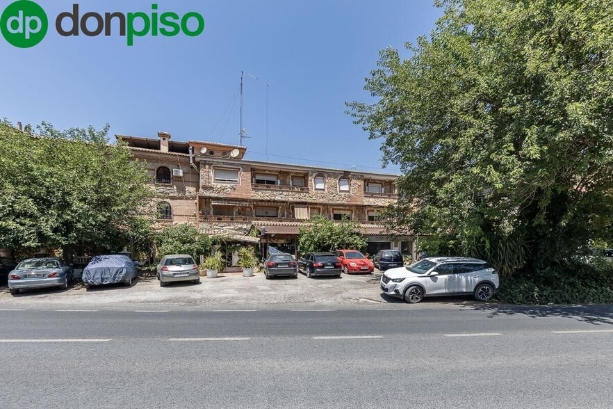 de la Sierra, 141, Cenes de la Vega, Granada en venta - Foto del edificio - Imagen 3 de 40