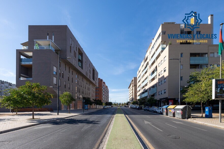 Plaza Catedrática Asunción Linares, 1, Granada, Granada en venta - Foto del edificio - Imagen 3 de 22