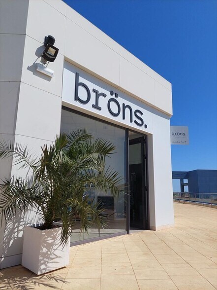 Local en Orihuela en alquiler - Foto del edificio - Imagen 2 de 40