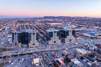 110 Boul Crémazie O, Montréal, QC - VISTA AÉREA  vista de mapa