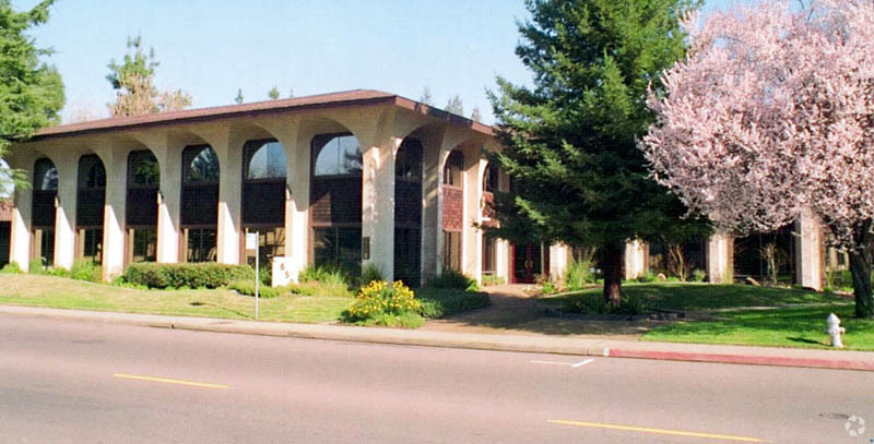 650 University Ave, Sacramento, CA en alquiler - Foto del edificio - Imagen 1 de 2