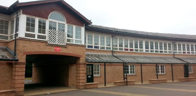 9-21 Marine Cres, Glasgow en alquiler - Foto del edificio - Imagen 1 de 7