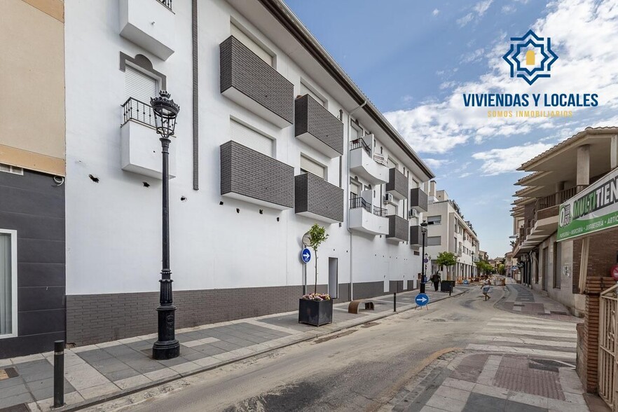 Local en Ogíjares en venta - Foto del edificio - Imagen 2 de 9