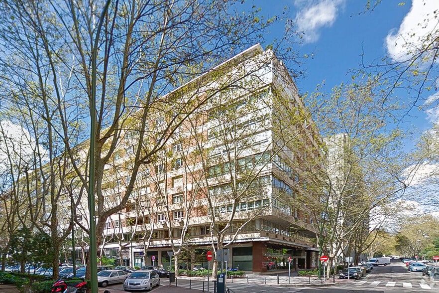 Calle del Doctor Fleming, 11, Madrid, Madrid en venta - Foto del edificio - Imagen 2 de 2