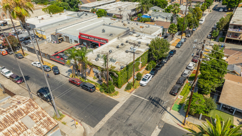 14701 Calvert St, Van Nuys, CA en venta - Foto del edificio - Imagen 3 de 27