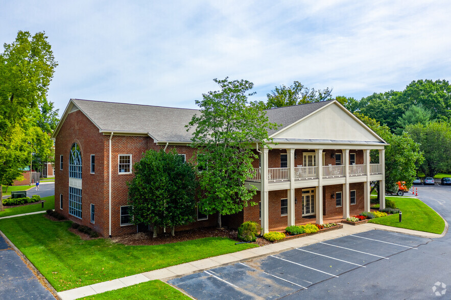 5203 Maryland Way, Brentwood, TN en alquiler - Foto del edificio - Imagen 2 de 7