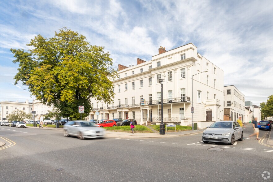 Warwick St, Leamington Spa en alquiler - Foto del edificio - Imagen 2 de 20