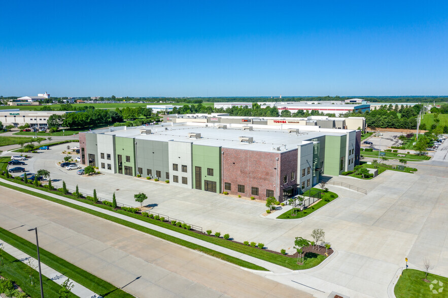 2620 NE McBaine Dr, Lees Summit, MO en venta - Foto del edificio - Imagen 2 de 9