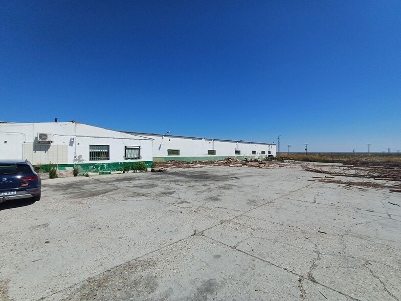 Nave en Escarabajosa de Cabezas, Segovia en venta - Foto del edificio - Imagen 2 de 7