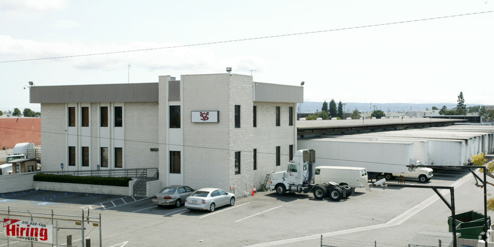 19021 S Reyes Ave, Compton, CA en alquiler - Foto del edificio - Imagen 2 de 3