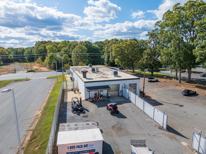 10501 Monroe Rd, Matthews, NC en alquiler - Foto del edificio - Imagen 3 de 15