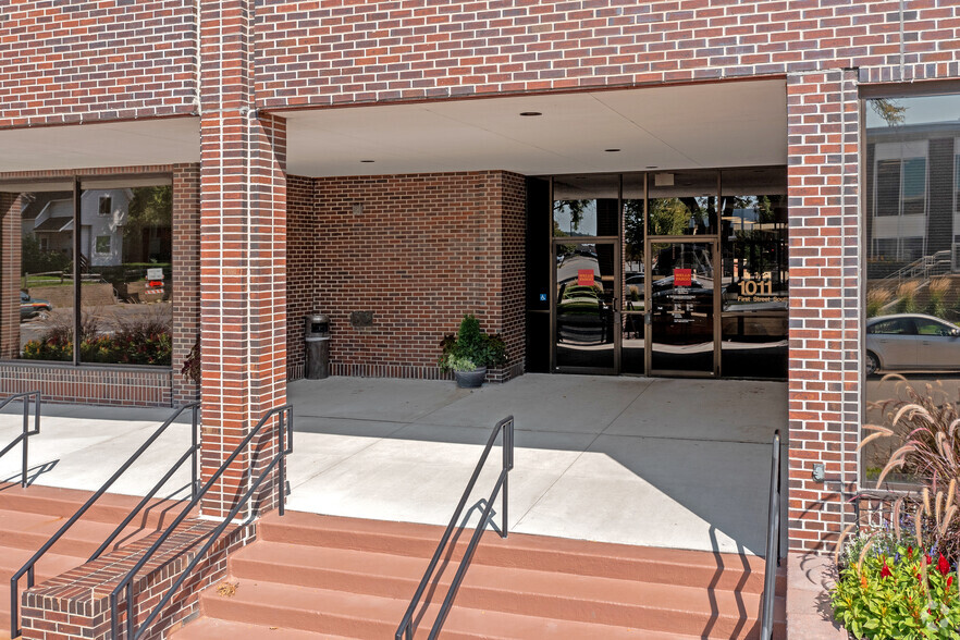 1011 S 1st St, Hopkins, MN en venta - Foto del edificio - Imagen 3 de 4