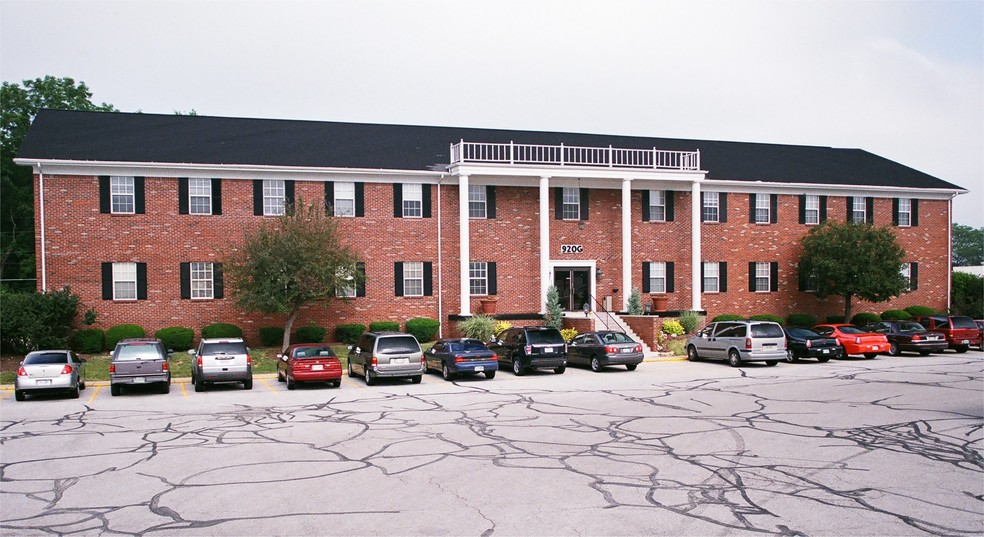 6923-6929 E 10th St, Indianapolis, IN en alquiler - Foto del edificio - Imagen 1 de 5