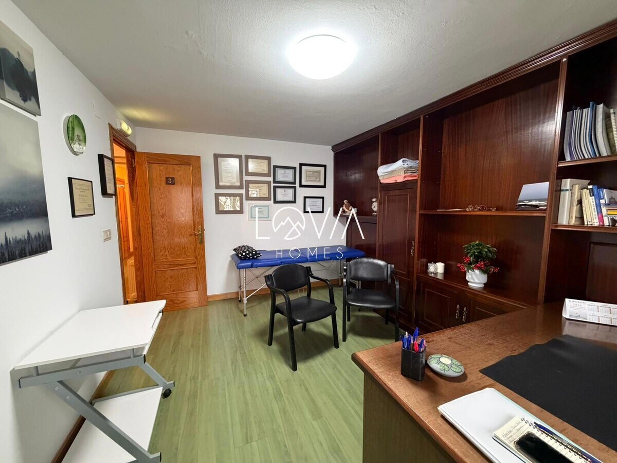Oviedo, AST 33009 -  -  - Foto del interior - Image 2 of 11