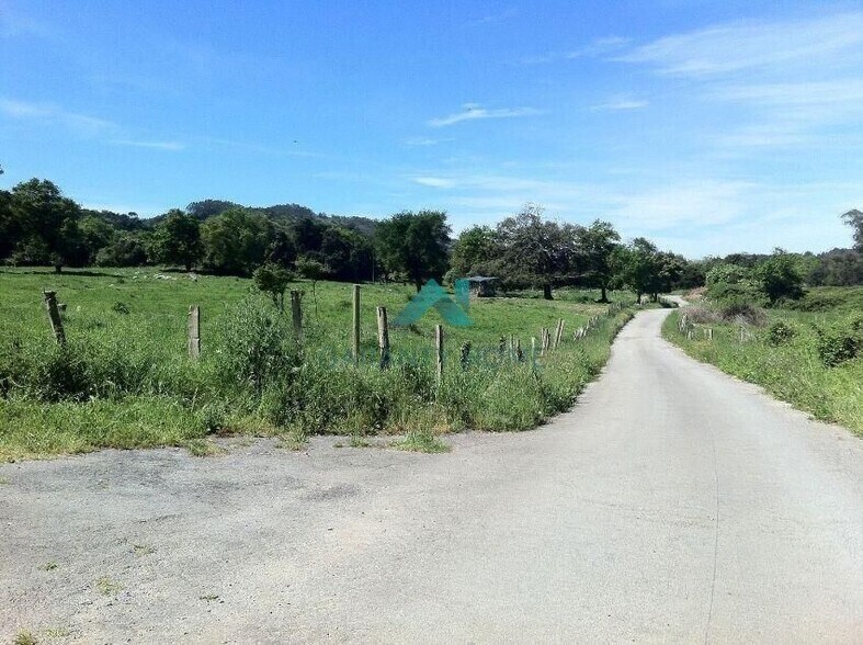 Terreno en Arnuero, Cantabria en venta - Vista aérea - Imagen 2 de 8