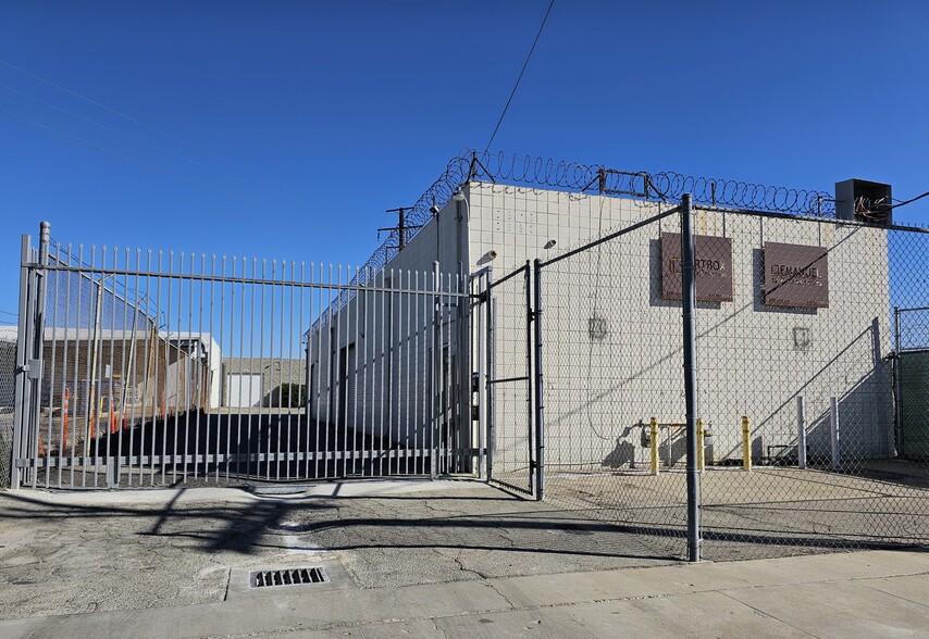 6878-6880 Beck Ave, North Hollywood, CA en alquiler - Foto del edificio - Imagen 1 de 17