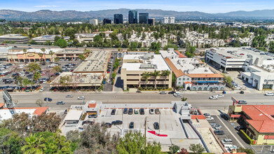 21720-21732 Ventura Blvd, Woodland Hills, CA - VISTA AÉREA  vista de mapa - Image1