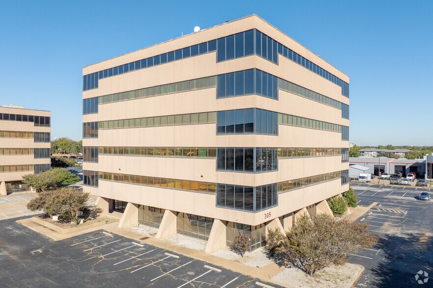 Value-Add DFW Office Portfolio cartera de 2 inmuebles en venta en LoopNet.es - Foto del edificio - Imagen 1 de 25