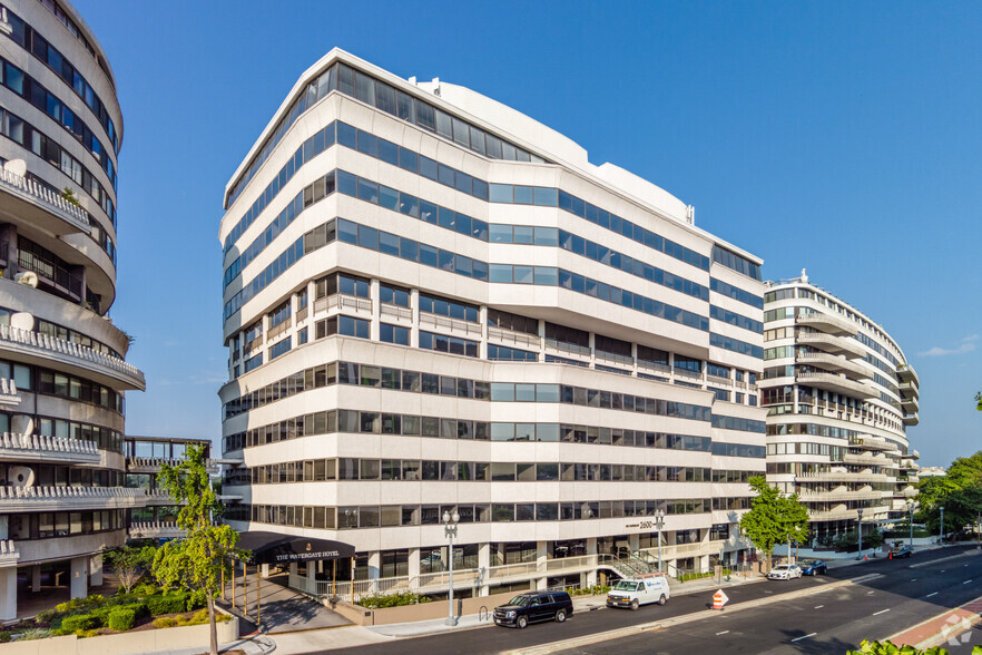 2600 Virginia Ave NW, Washington, DC en alquiler - Foto principal - Imagen 1 de 19