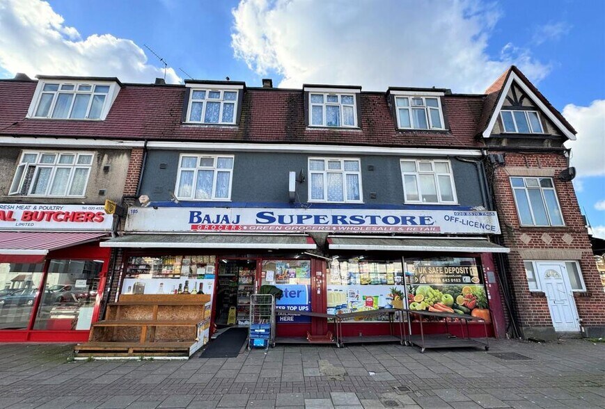 185-187 Wellington Road South, Hounslow en venta - Foto del edificio - Imagen 3 de 4