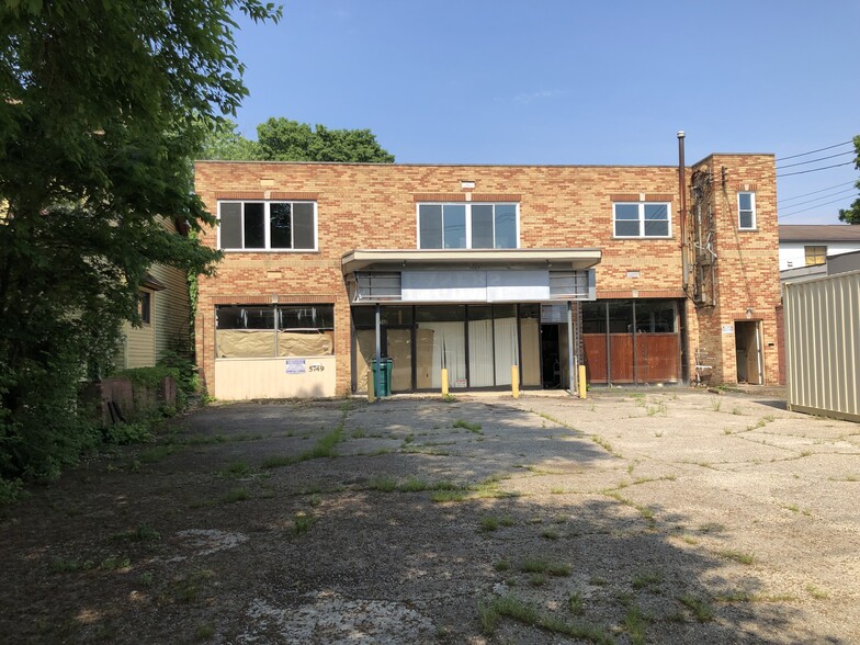 5749 Hamilton Ave, Cincinnati, OH en venta - Foto del edificio - Imagen 2 de 4