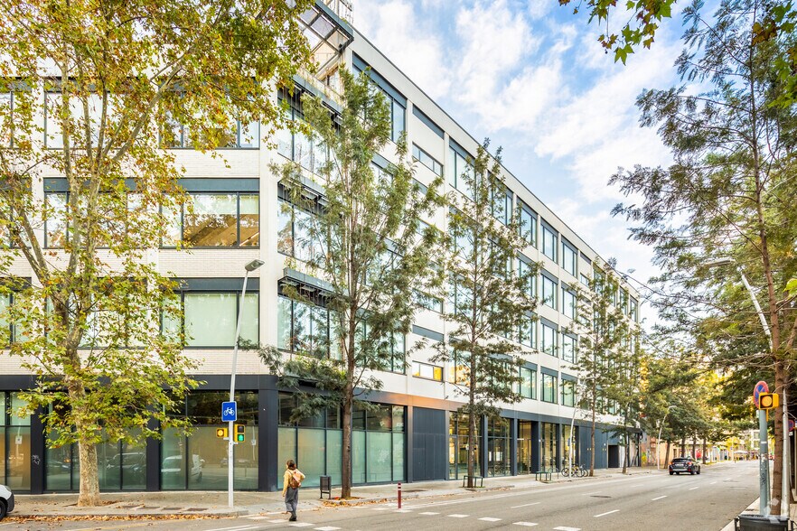 Carrer de Tànger, Barcelona, Barcelona en alquiler - Foto del edificio - Imagen 3 de 5