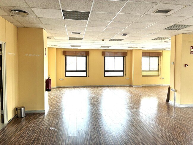 Más detalles de Oficina en alquiler