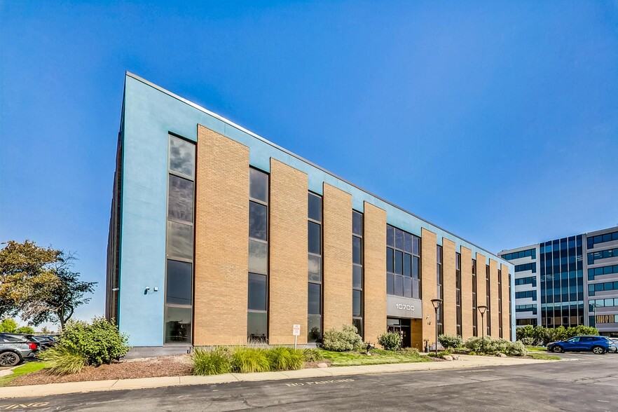 10700 W Higgins Rd, Rosemont, IL en venta - Foto del edificio - Imagen 1 de 42