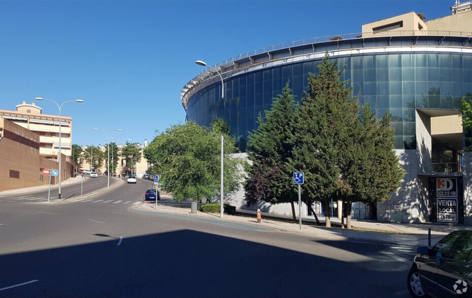 Locales en Toledo, TOL en venta - Foto del edificio - Imagen 2 de 3