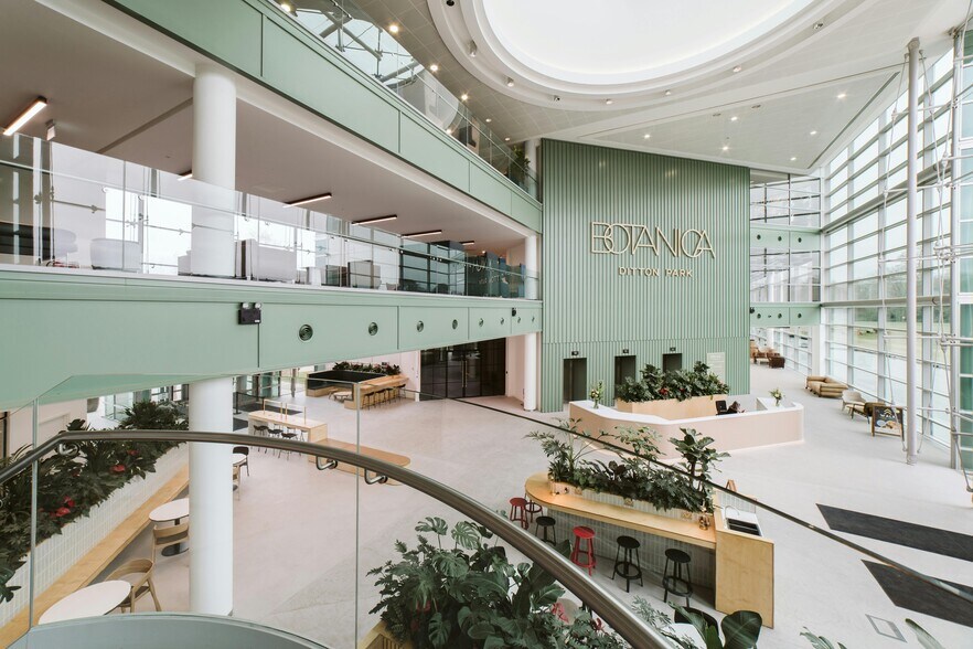 Riding Court Rd, Slough en alquiler - Foto del edificio - Imagen 3 de 12