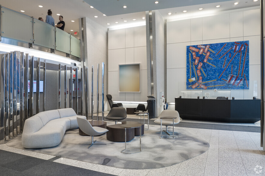 90 Eglinton Ave E, Toronto, ON en alquiler - Lobby - Imagen 3 de 9