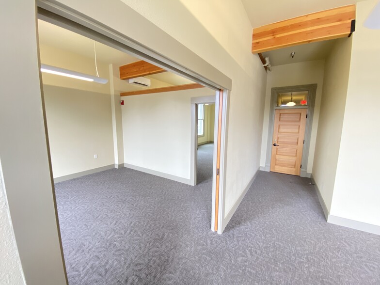 205 SE Grand Ave, Portland, OR en alquiler - Foto del interior - Imagen 2 de 8