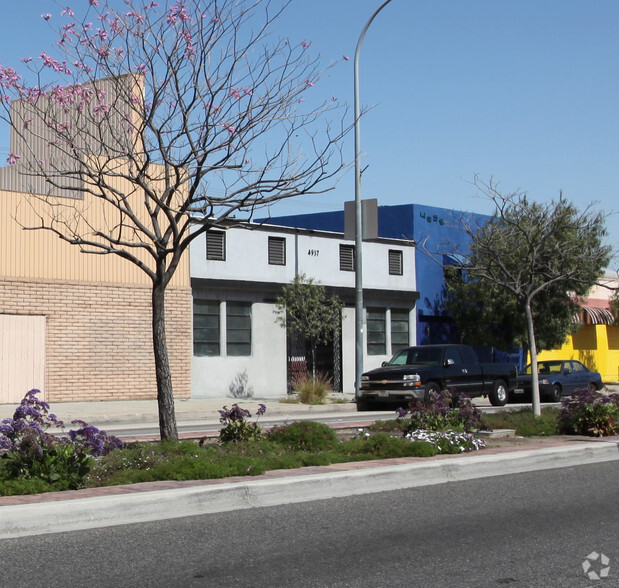 4937 Slauson Ave, Maywood, CA en alquiler - Foto del edificio - Imagen 2 de 4