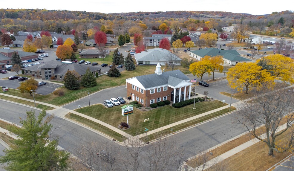 1706 Greenview Pl SW, Rochester, MN en alquiler - Foto del edificio - Imagen 1 de 19